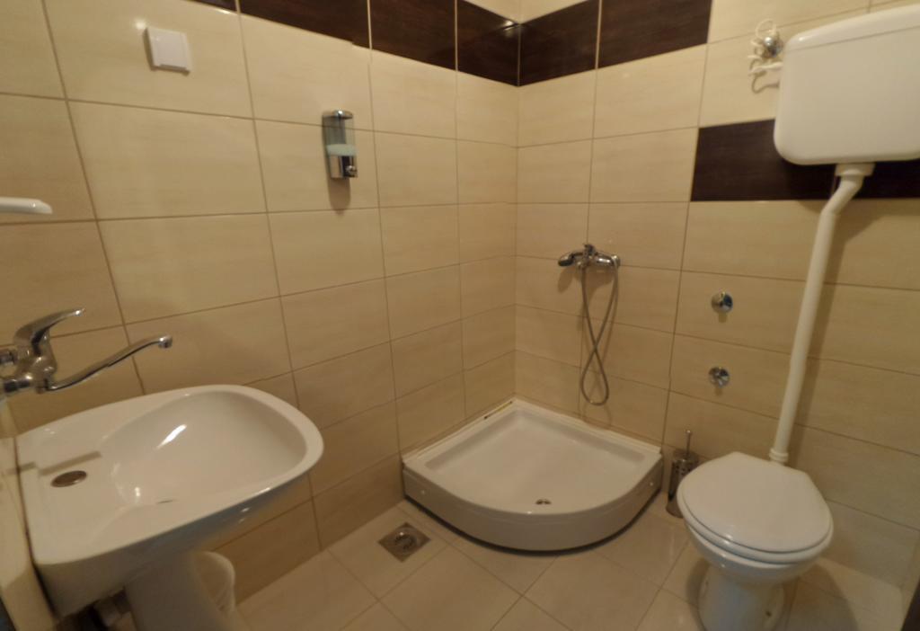 Jet Set Prenociste Rooms Novi Sad Oda fotoğraf